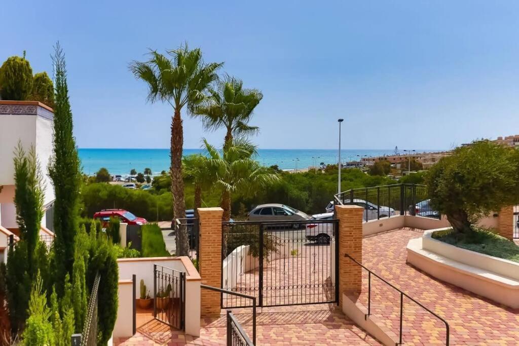 Azul Beach By La Mata Beach Торевиеха Екстериор снимка